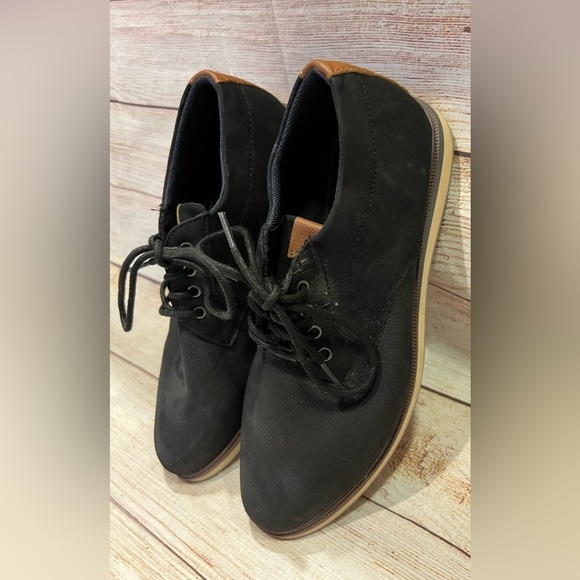 Men’s Max and Jake dress shoes, black with brown accents, size 7 - Picture 3 of 7